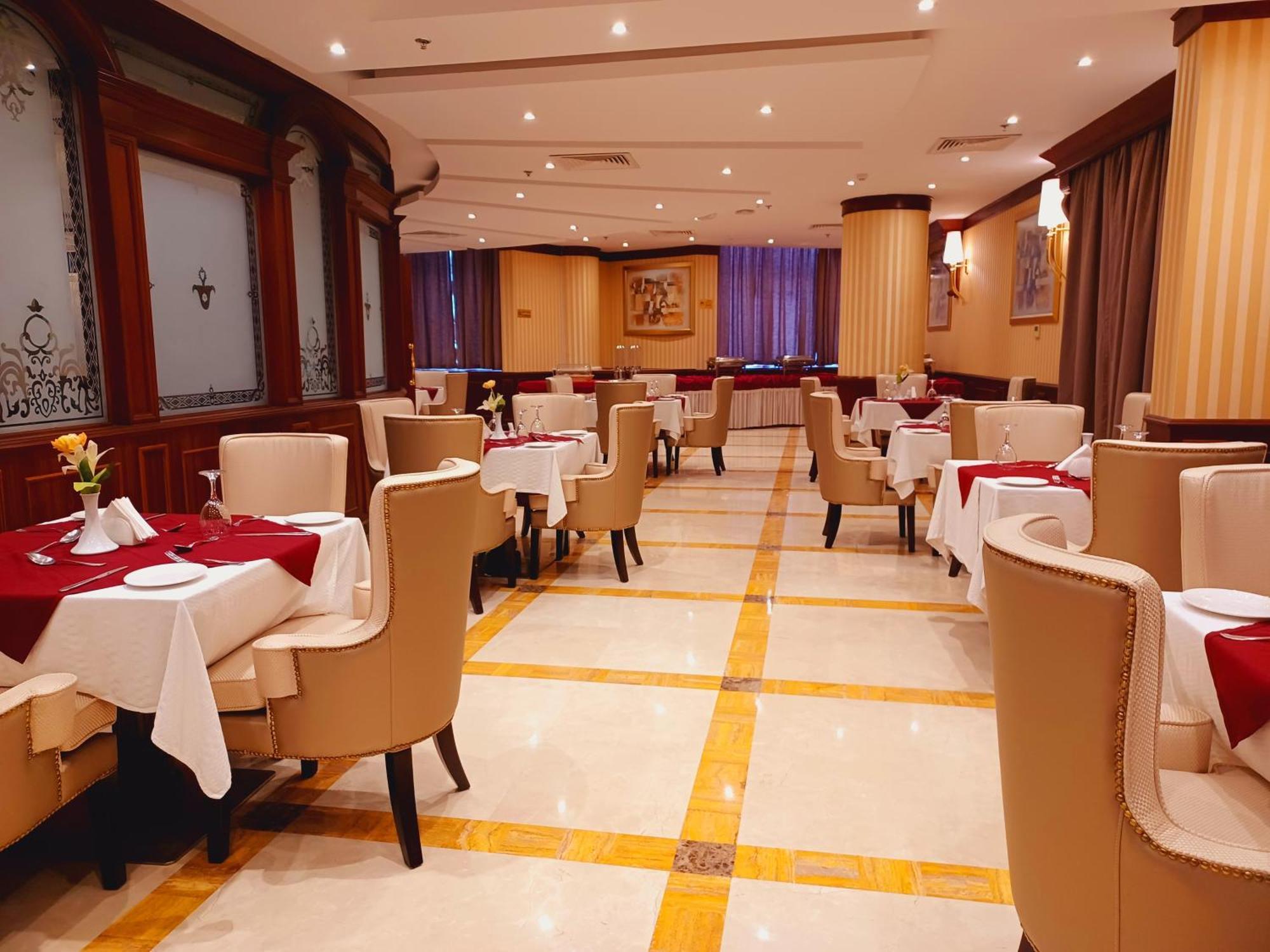 Royal Qatar Hotel Doha Exterior photo