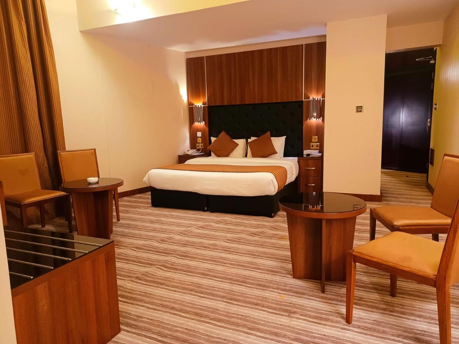 Royal Qatar Hotel Doha Exterior photo